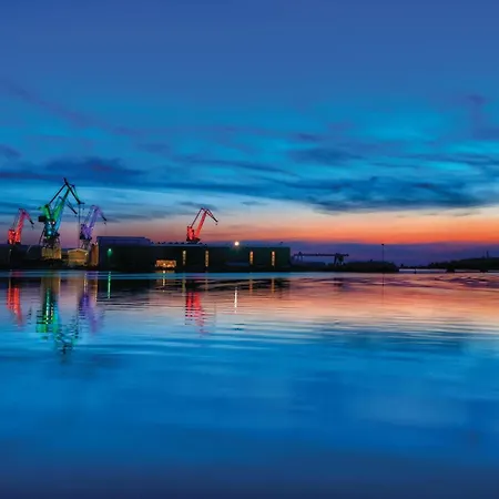 Lägenhet 2 Bedroom Cozy In