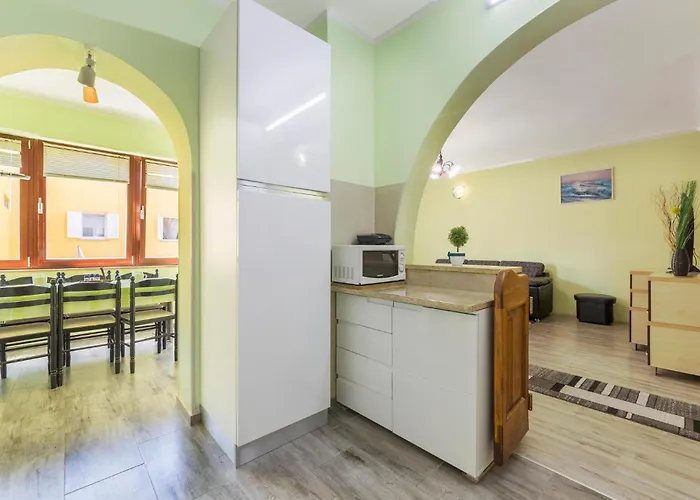 2 Bedroom Cozy In