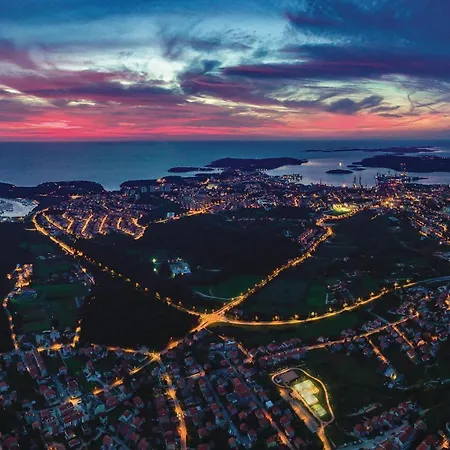 Lejlighed 2 Bedroom Cozy In