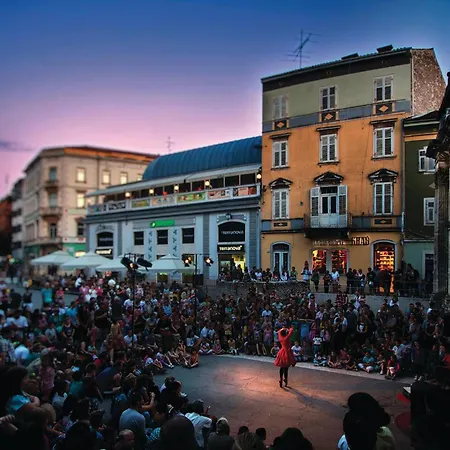 Lejlighed 2 Bedroom Cozy In *